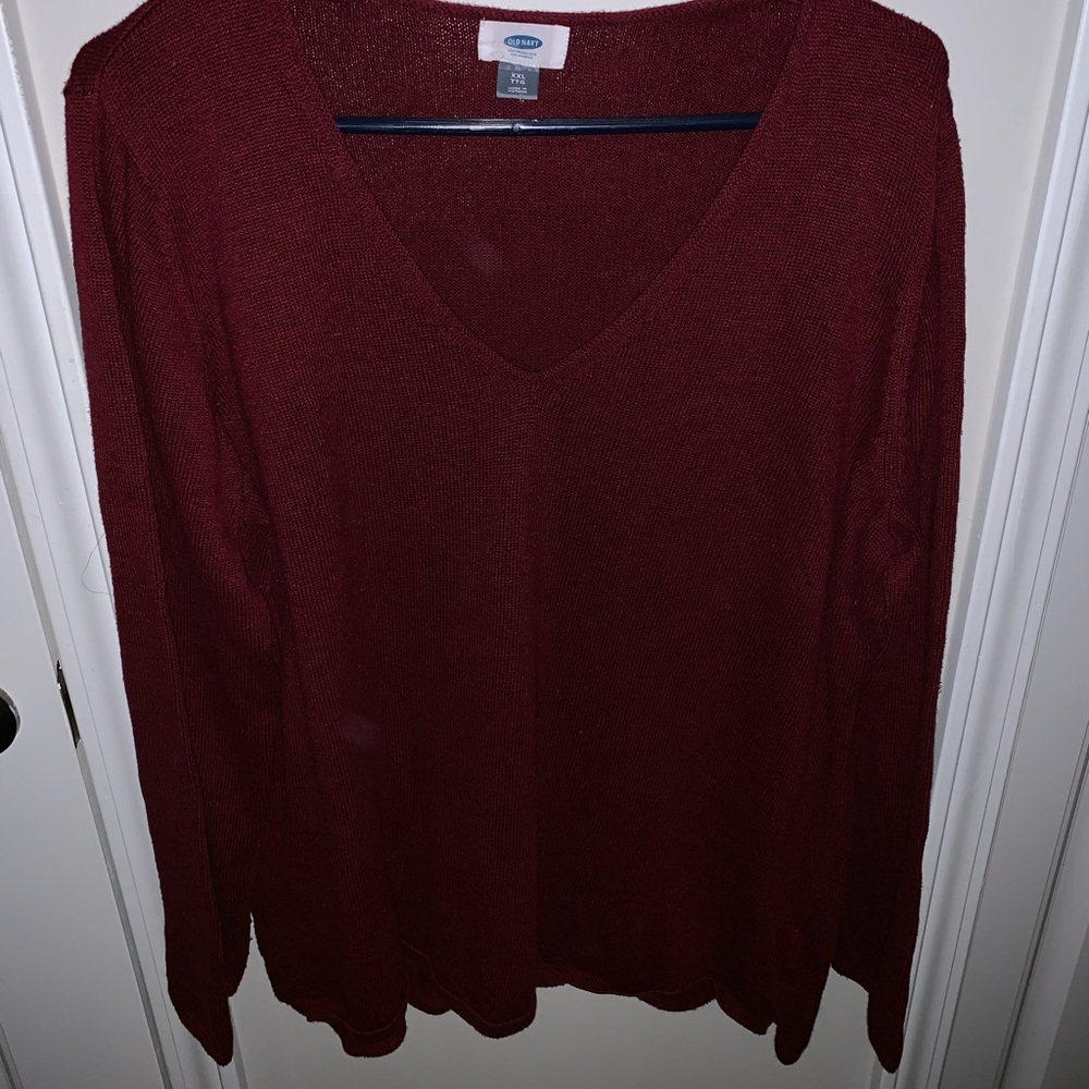 Thin and soft maroon sweater